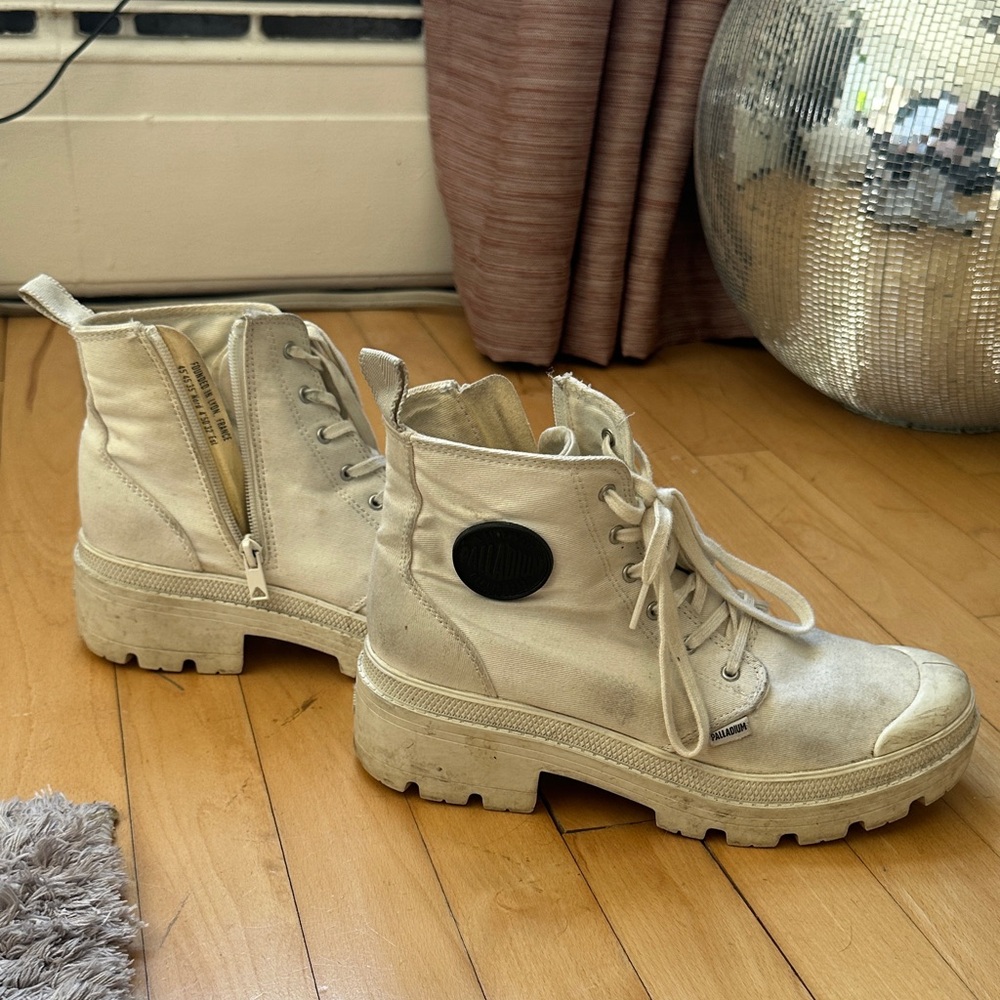 Palladium Off-White Lace-Up Canvas Lug Sole Boots